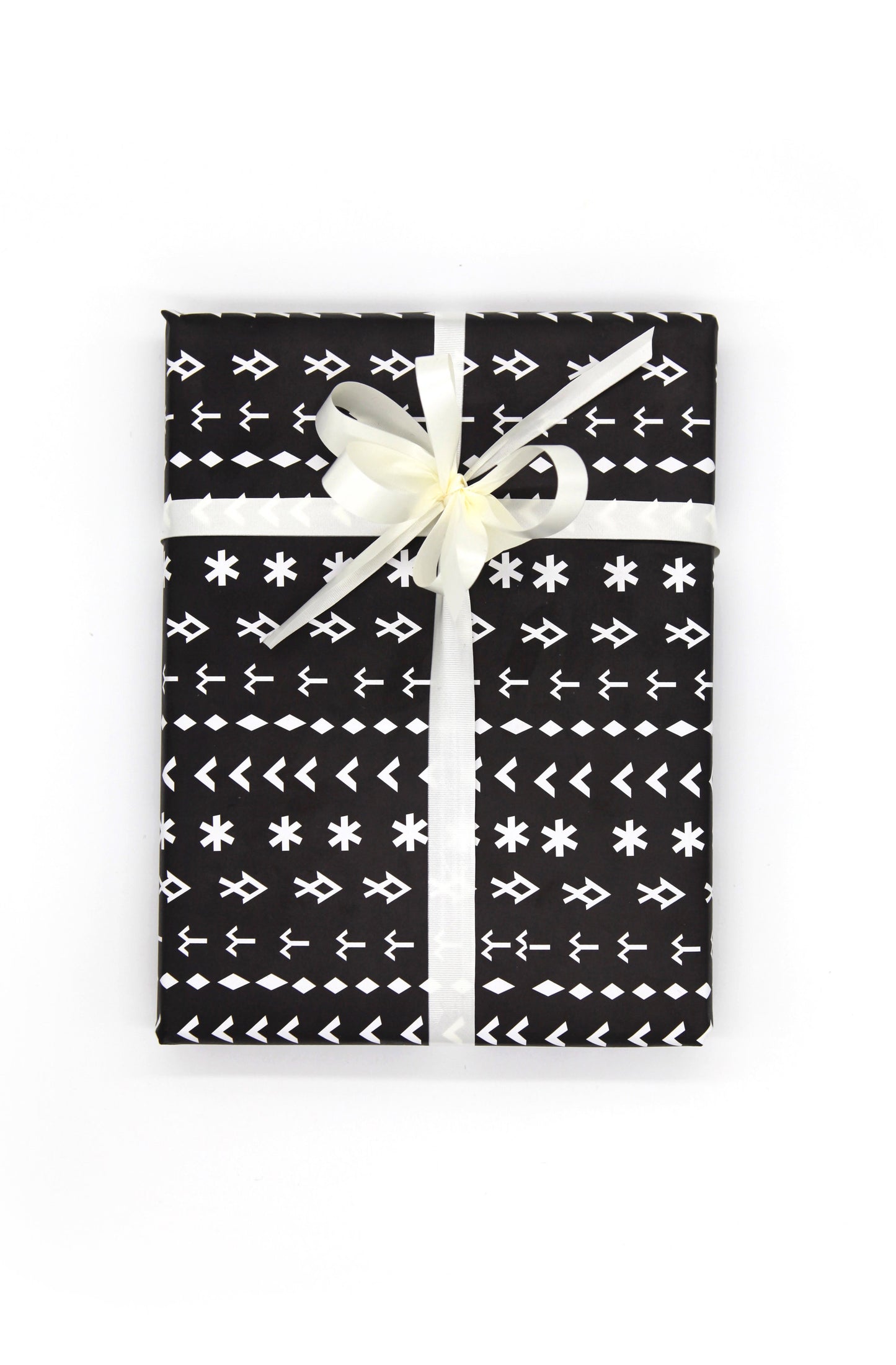 Malu-inspired Graphic Gift Wrap